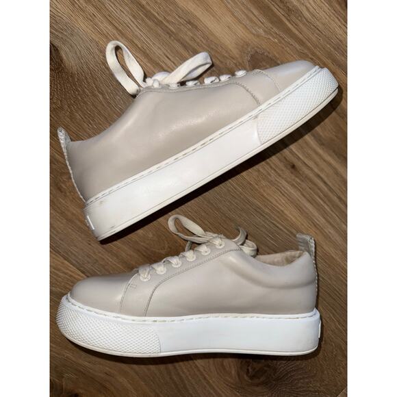 J Slides NYC  Size 7  Beige Lace Up Platform Modern Sneakers. - T6 - Picture 7 of 9